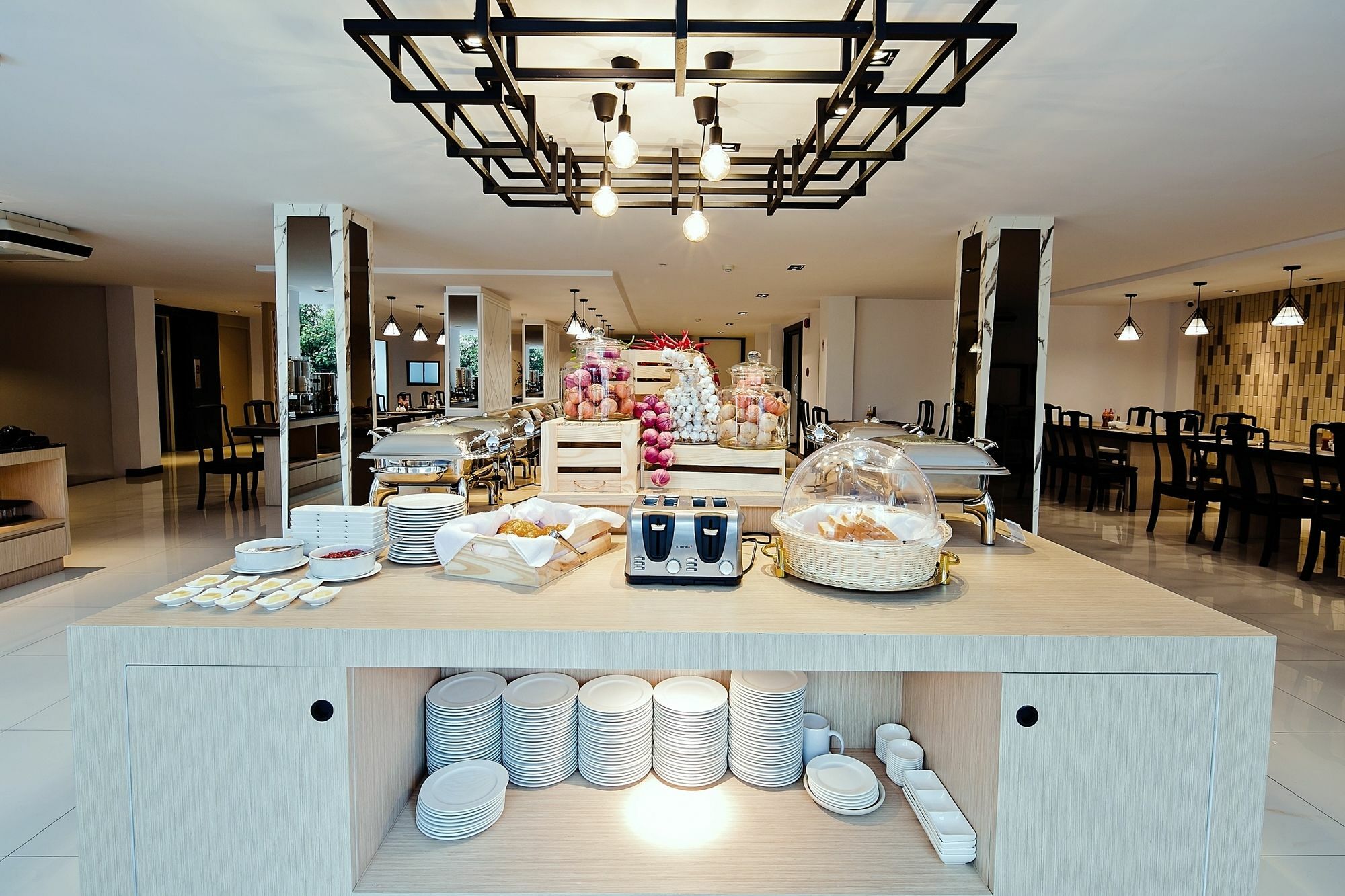 Отель Three Sukhumvit - Sha Certified Бангкок