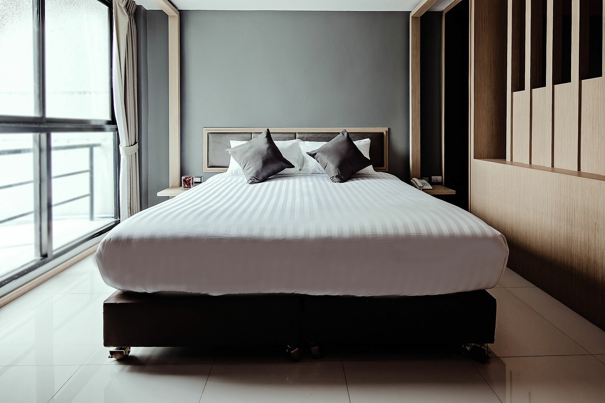 Three Sukhumvit - Sha Certified Отель Бангкок